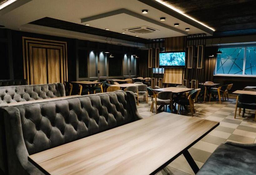 هتل готельно рестораний комплекс Silver