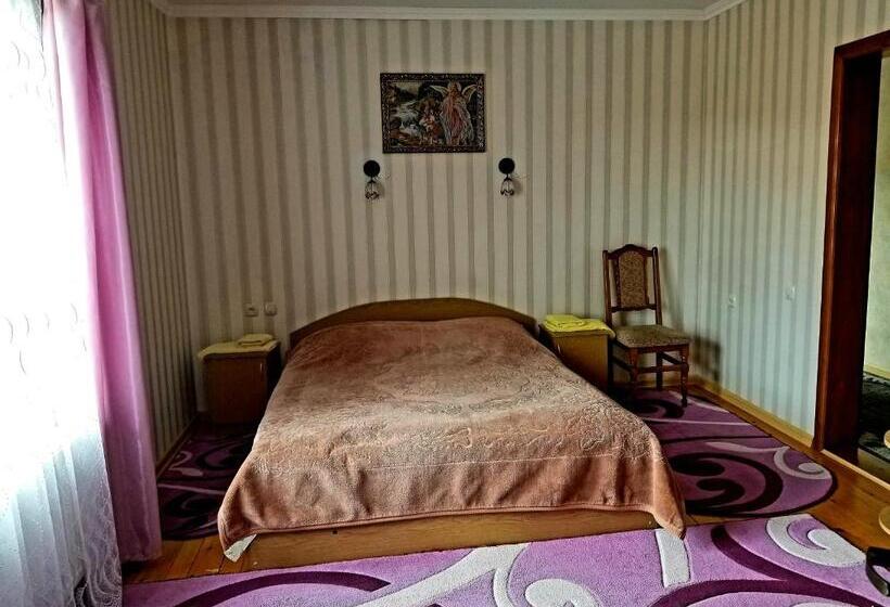 هتل садиба святослав