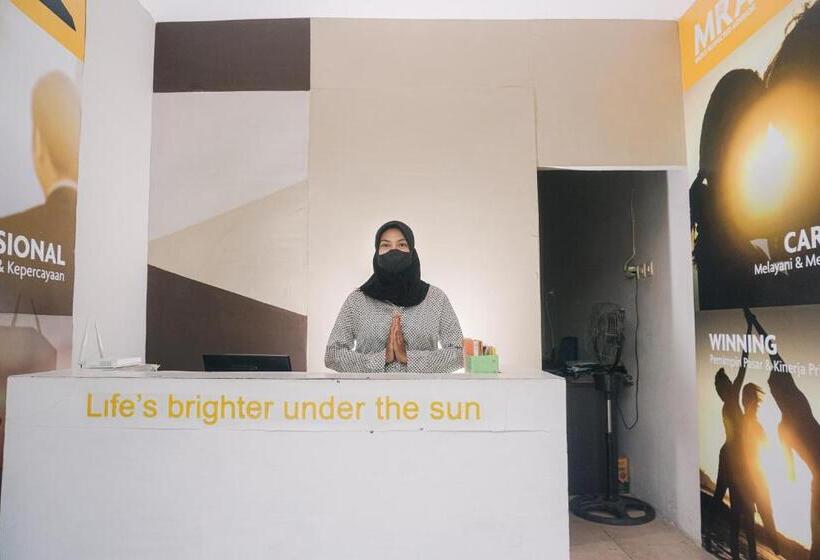 ホテル Grand Khalifah Guesthouse