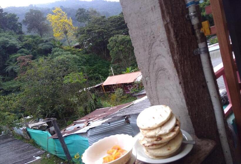 فندق Hostal Casa Victoria Pijao