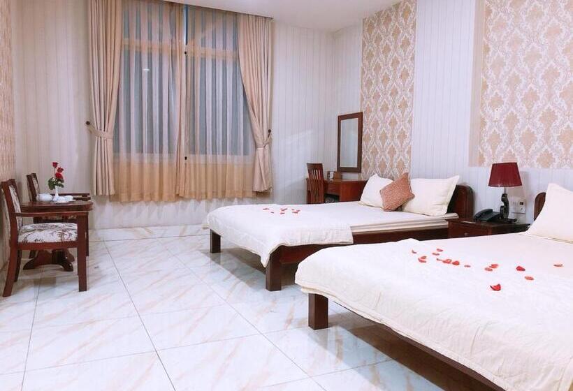 Otel Ngọc Mấy   đại Lợi
