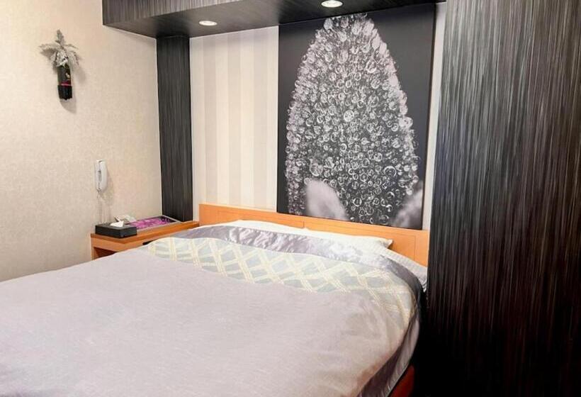 ホテル Opus  Adult Only