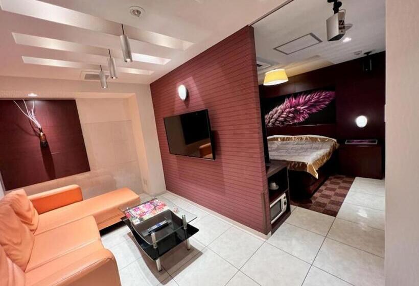 فندق Opus  Adult Only