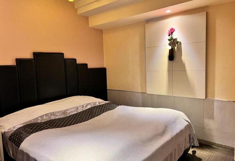 فندق Opus  Adult Only