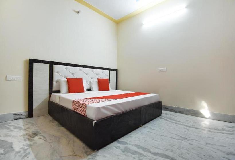 Отель Oyo 48981 Savera