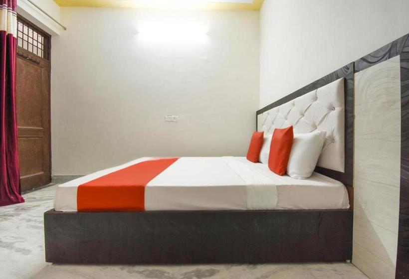 Отель Oyo 48981 Savera