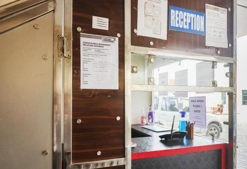 ホテル Oyo 72863 New Satkar