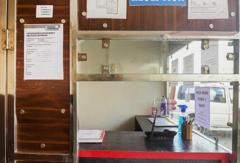 ホテル Oyo 72863 New Satkar