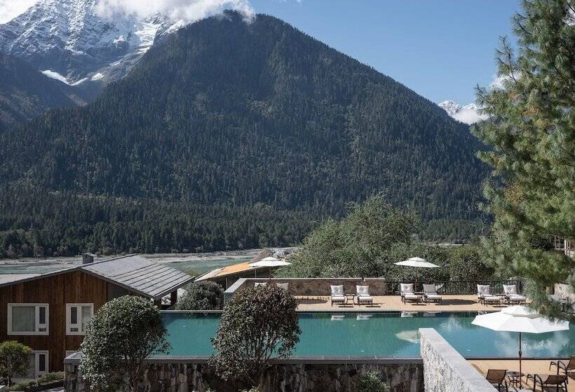 Отель Songtsam Linka Bomi