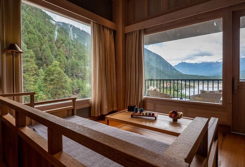 Отель Songtsam Linka Bomi