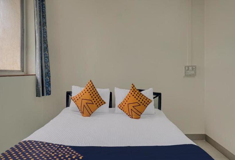 ホテル Spot On 74569 Siddhi Lodge