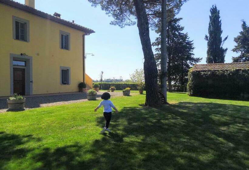 هتل Tenuta Barbadoro Agriturismo Apartment