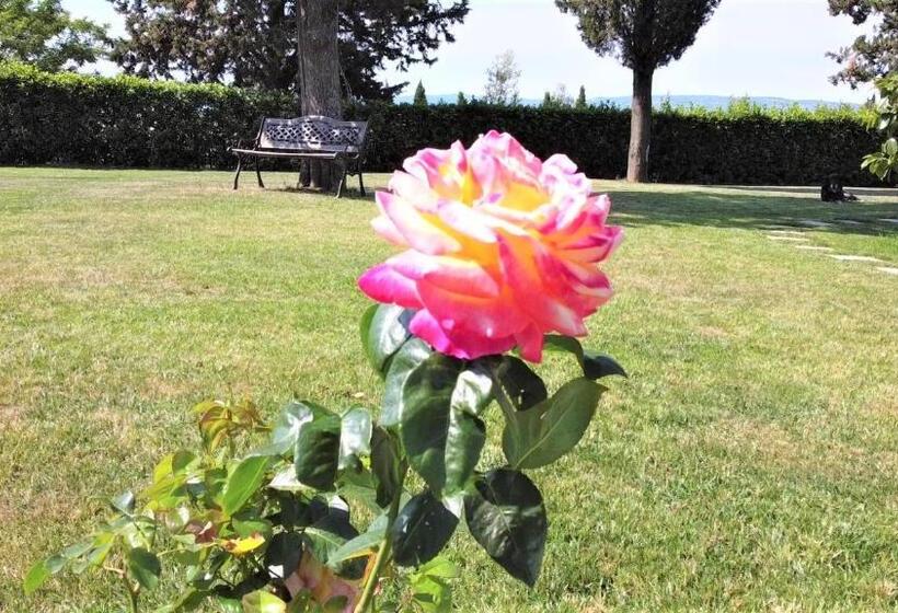 هتل Tenuta Barbadoro Agriturismo Apartment