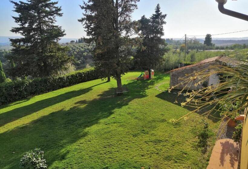 هتل Tenuta Barbadoro Agriturismo Apartment