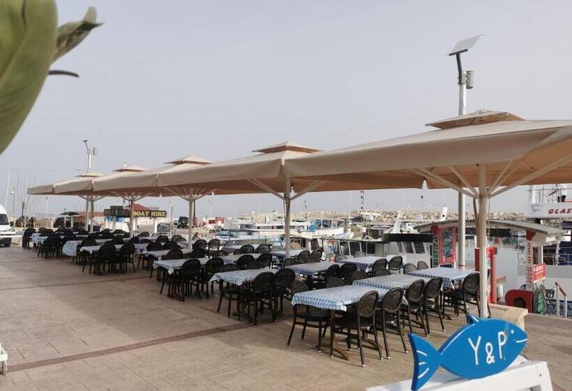 בית מלון כפרי Y & P Latchi