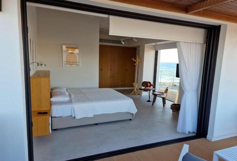 בית מלון כפרי Y & P Latchi