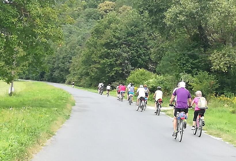 Kisrejtek Apartmanház