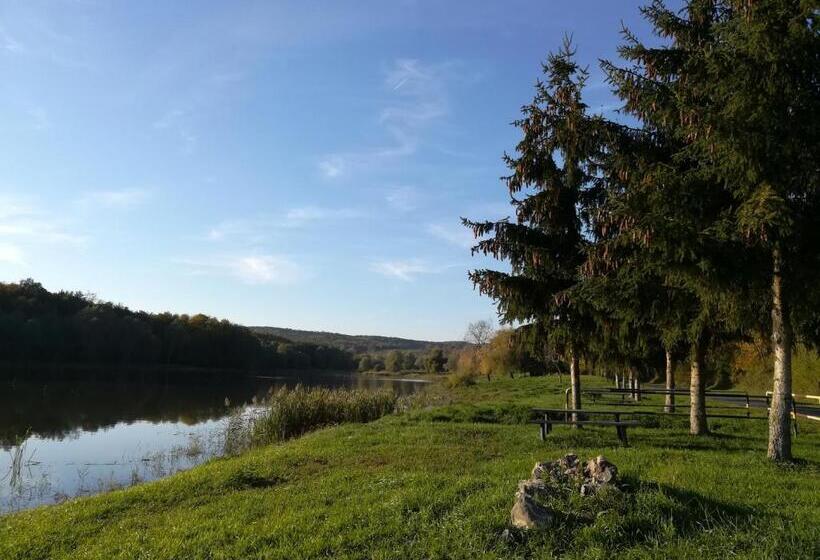 Kisrejtek Apartmanház