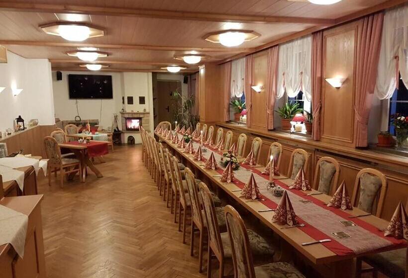 Landhotel Waldschlößchen Mit Gaststube