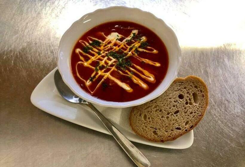 Maxmillian Pension & Restaurant