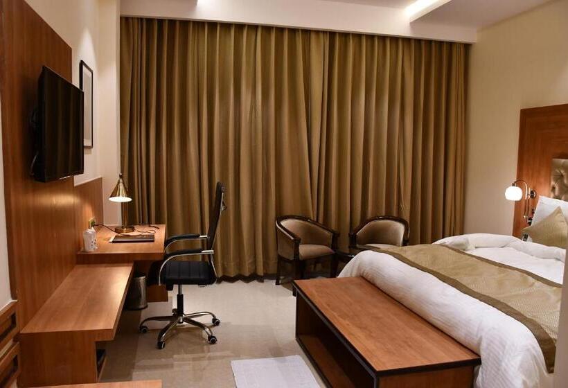 Mayur Hotel & Resort