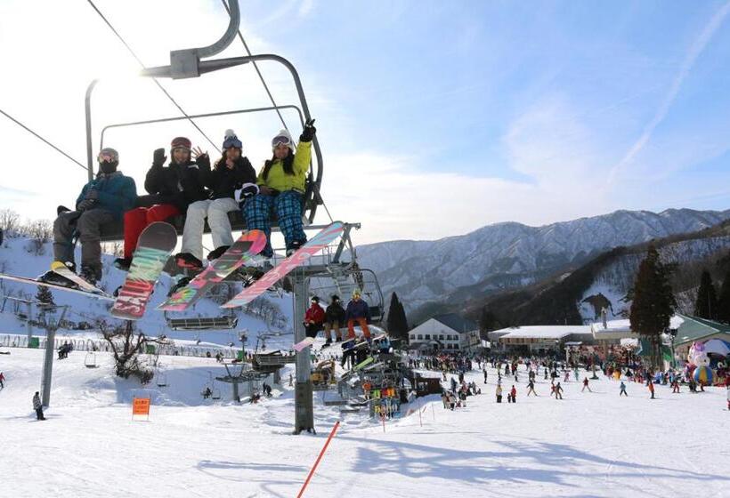 펜션 ゲストハウス メグルヤ 中山道柏原宿