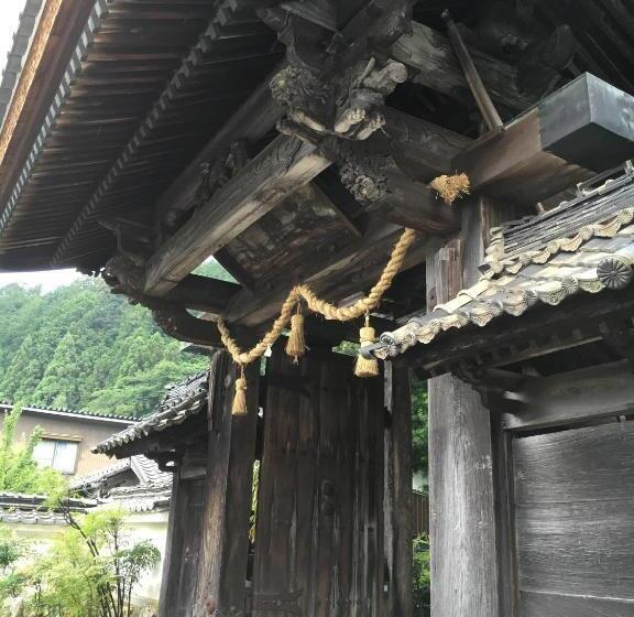 펜션 ゲストハウス メグルヤ 中山道柏原宿