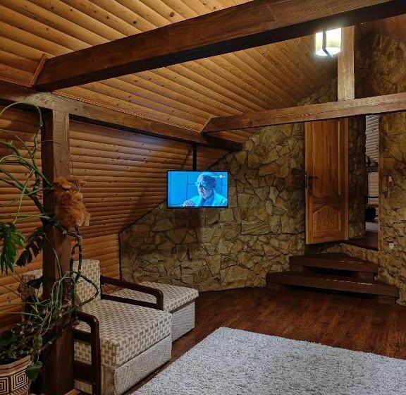 پانسیون садиба градний узвіз