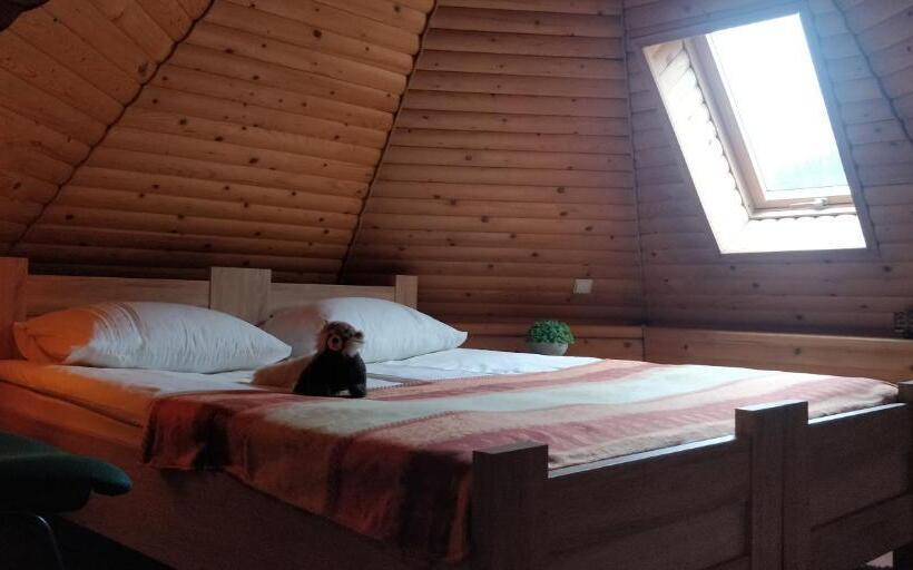 پانسیون садиба градний узвіз