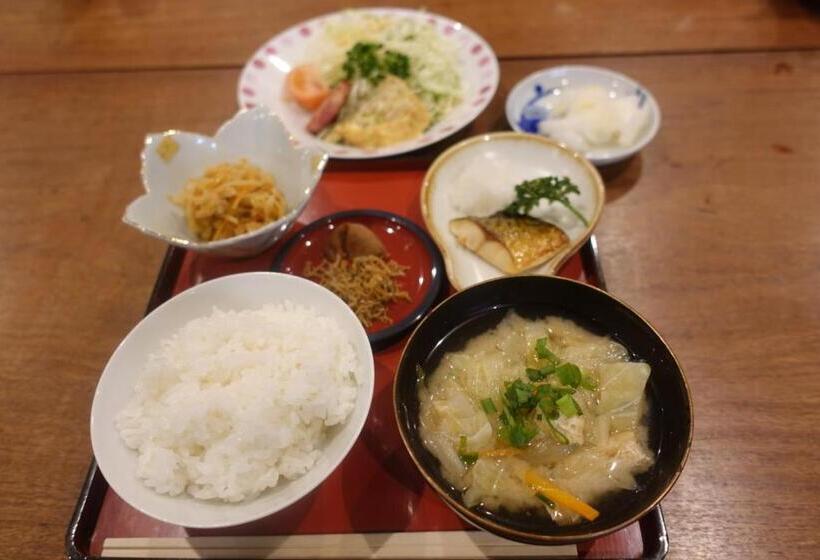 Пансион 大田市ゲストハウス 雪見院 Guesthouse Yukimi Inn