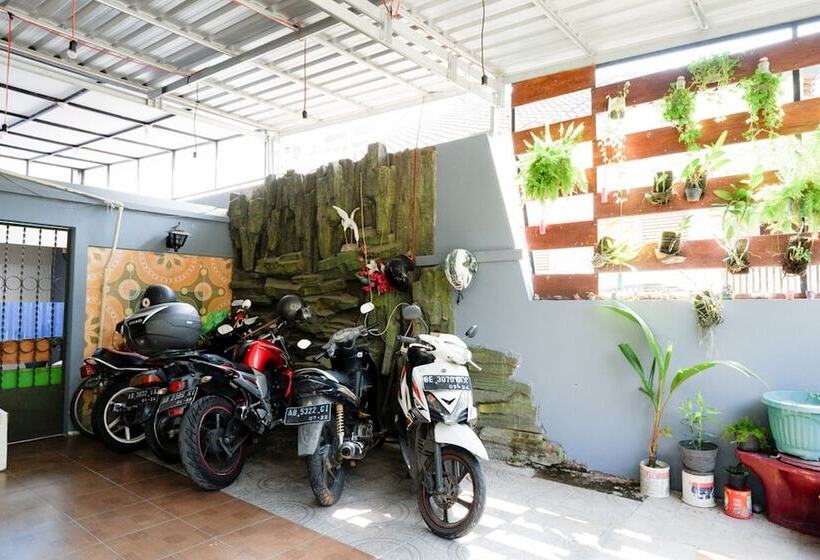 Пансион Koolkost Female Syariah Near Uii Taman Siswa