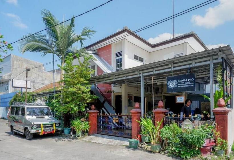 Пансион Koolkost Female Syariah Near Uii Taman Siswa