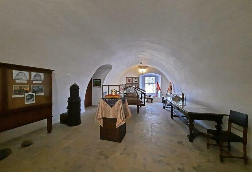 פנסיון Penzion Hradu Svojanov