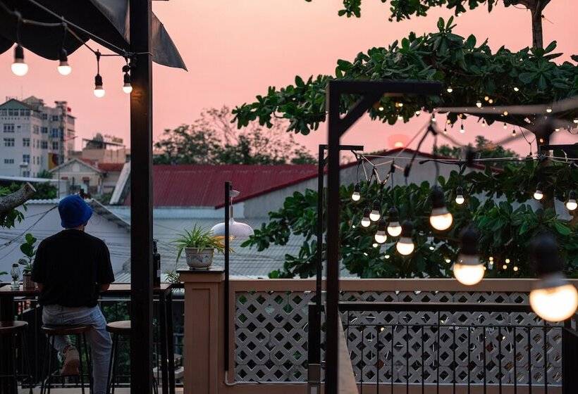 پانسیون The Yard Phu Quoc