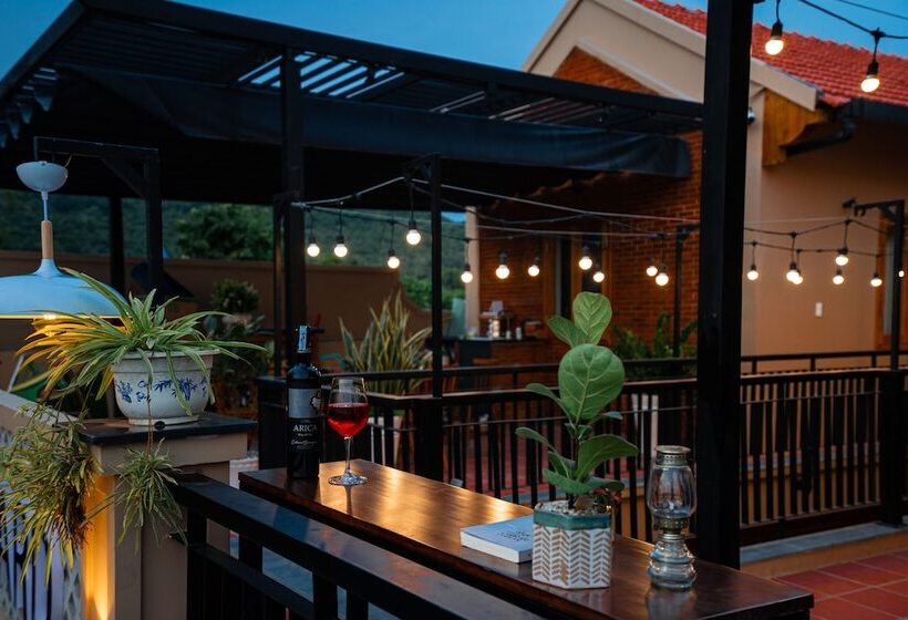 پانسیون The Yard Phu Quoc