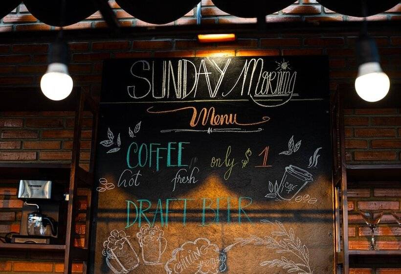 پانسیون The Yard Phu Quoc