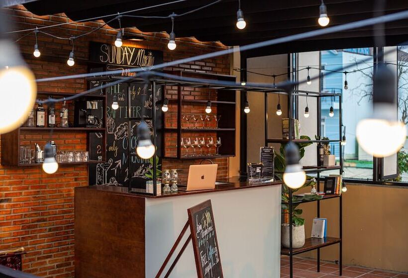 پانسیون The Yard Phu Quoc