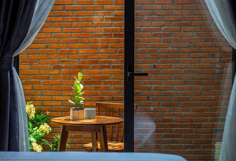 پانسیون The Yard Phu Quoc