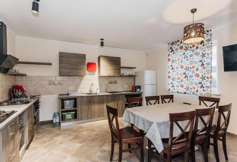 ペンション Villa Grey House