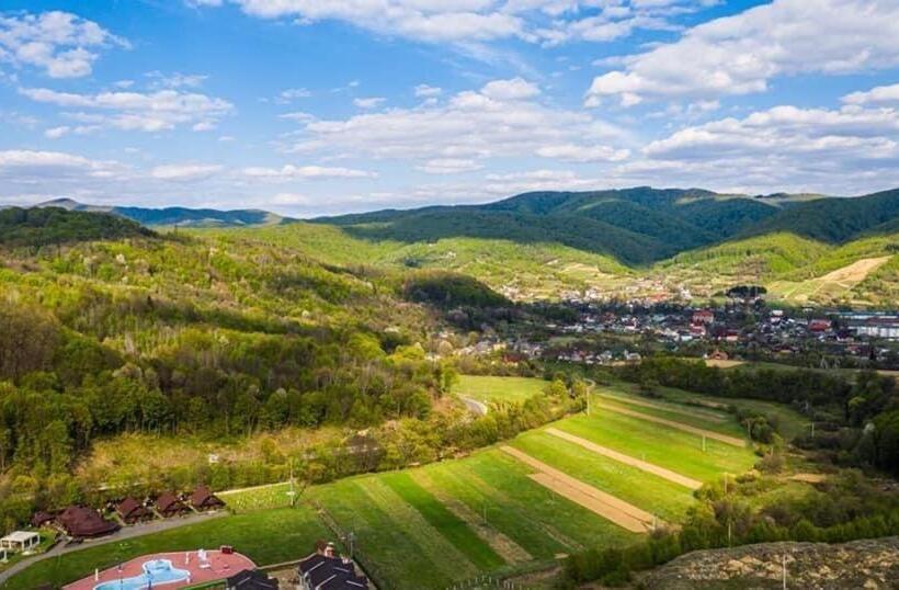 Village Apartments Polyana