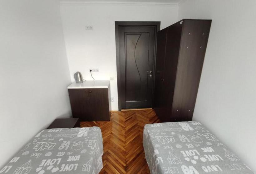 дешеві кімнати біля парку