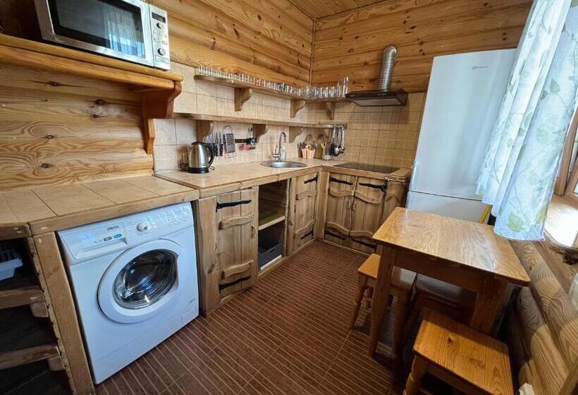 Vandrarhem боброва хата