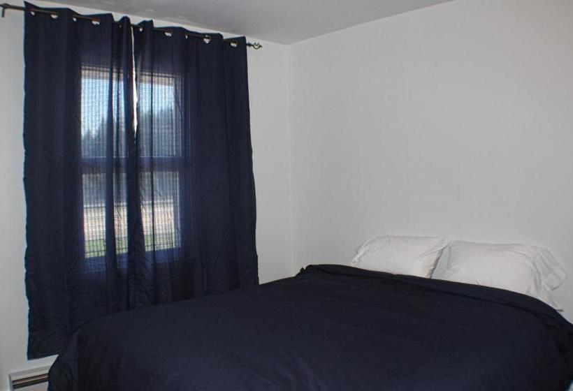 ユースホステル Auberge Du Sportif St Tite Des Caps