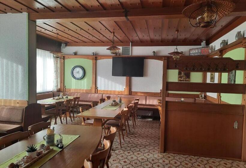 הוסטל Chambtaler Hof