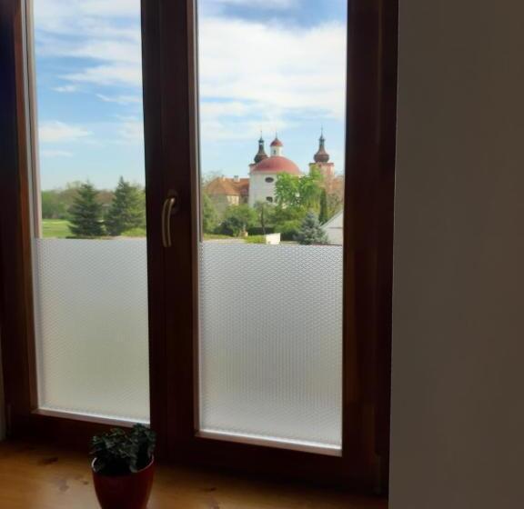 호스텔 Penzion A Restaurace U Hájků