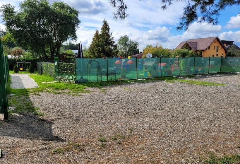 住宿加早餐  Capra Vecinului