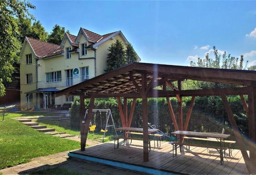 住宿加早餐  Capra Vecinului