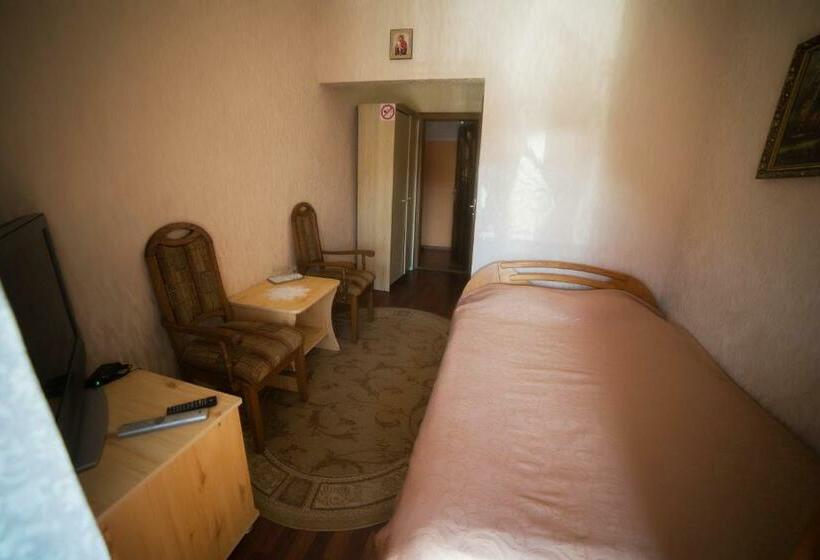 호텔 готель «вишневий сад»