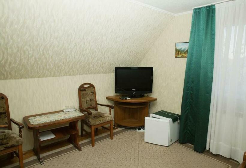 酒店 готель «вишневий сад»