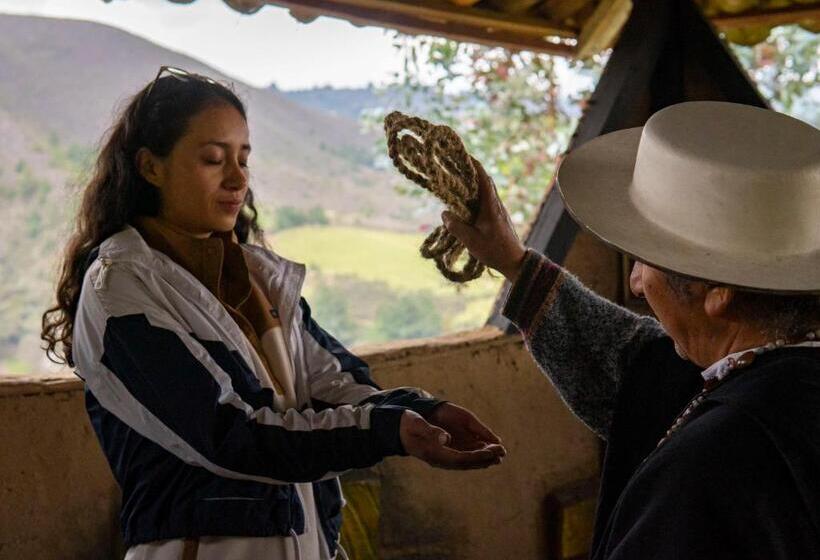 هتل Centro Turístico Inti Wasi